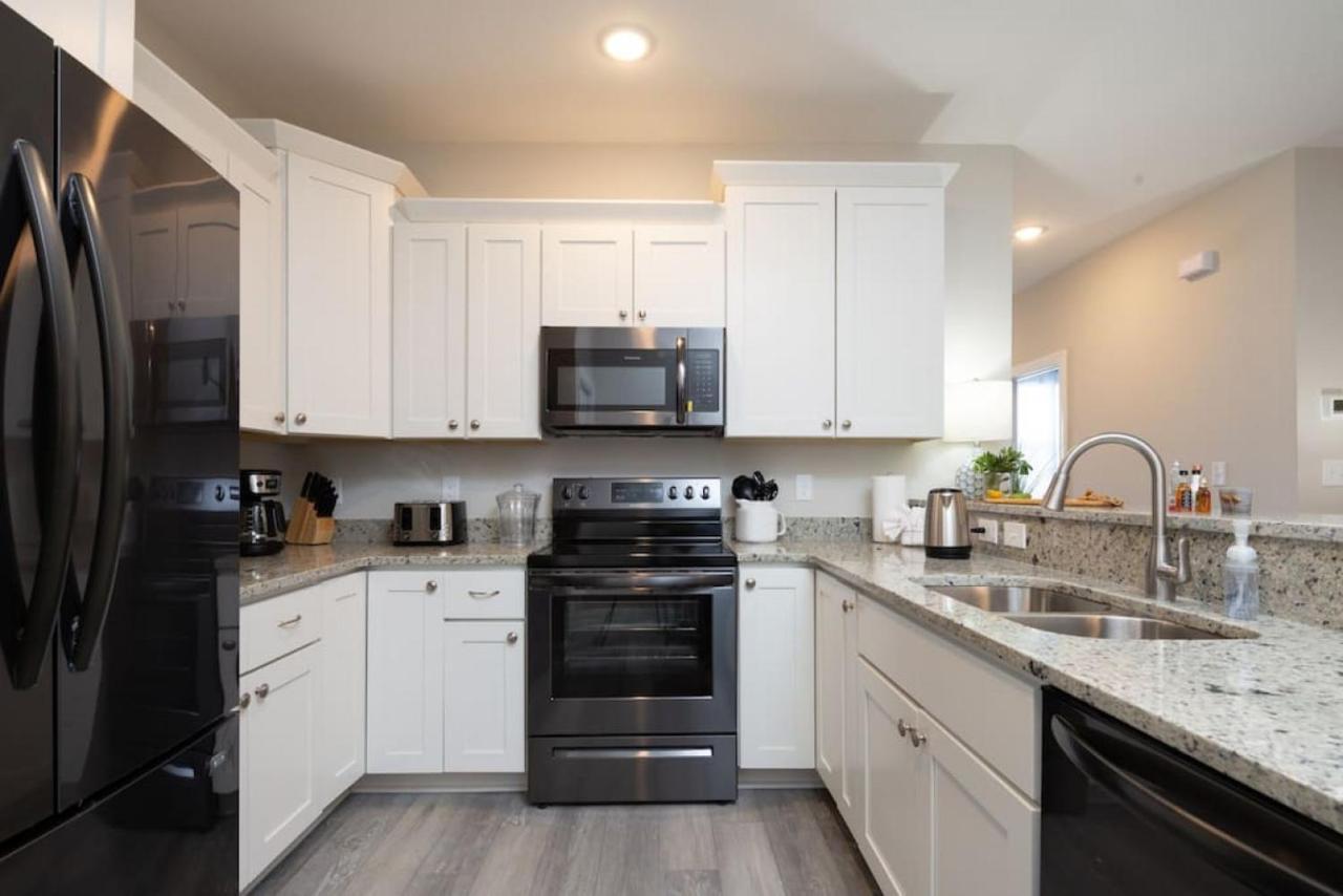 Lovely 4Br Haven King Beds Steps 2 Beach Parking Apartment I Myrtle Beach Exterior foto